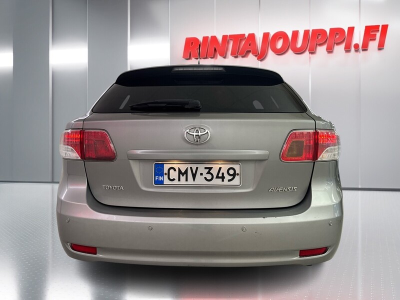 Toyota Avensis vaihtoauto