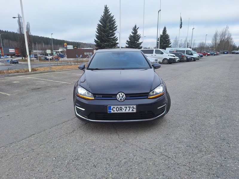 Volkswagen Golf vaihtoauto