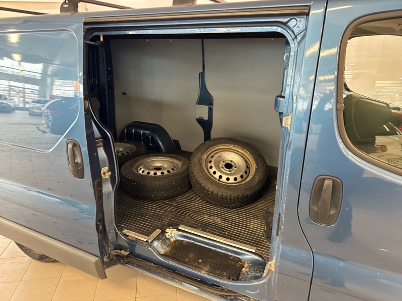 Nissan Primastar vaihtoauto