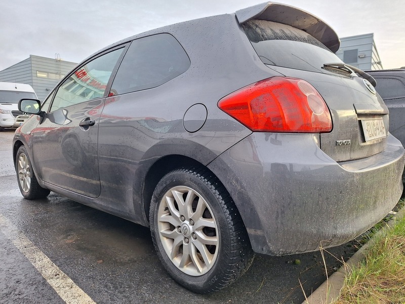 Toyota Auris vaihtoauto