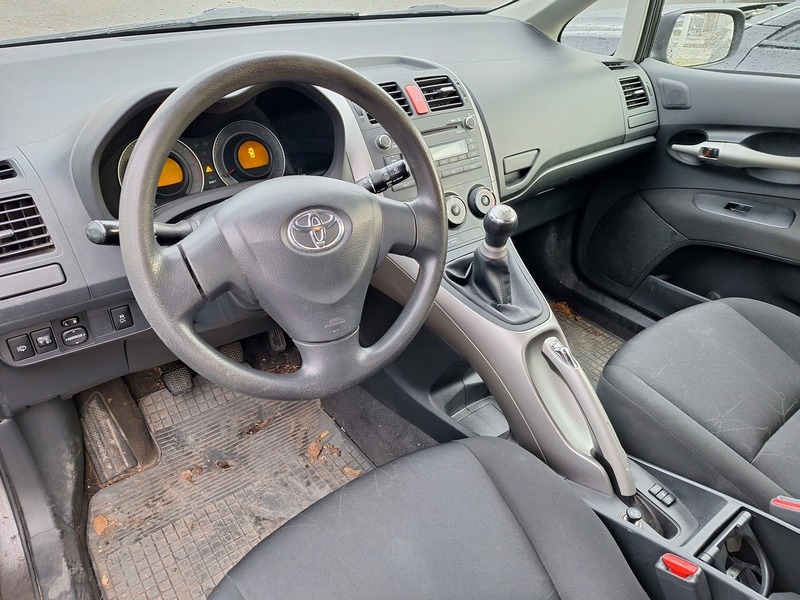 Toyota Auris vaihtoauto