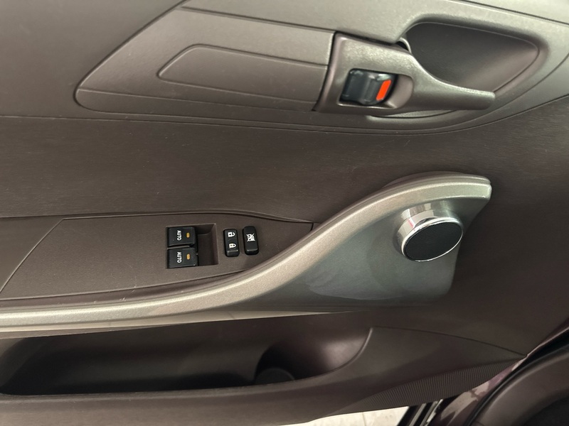 Toyota iQ vaihtoauto