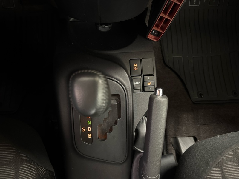 Toyota iQ vaihtoauto