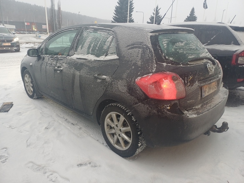 Toyota Auris vaihtoauto