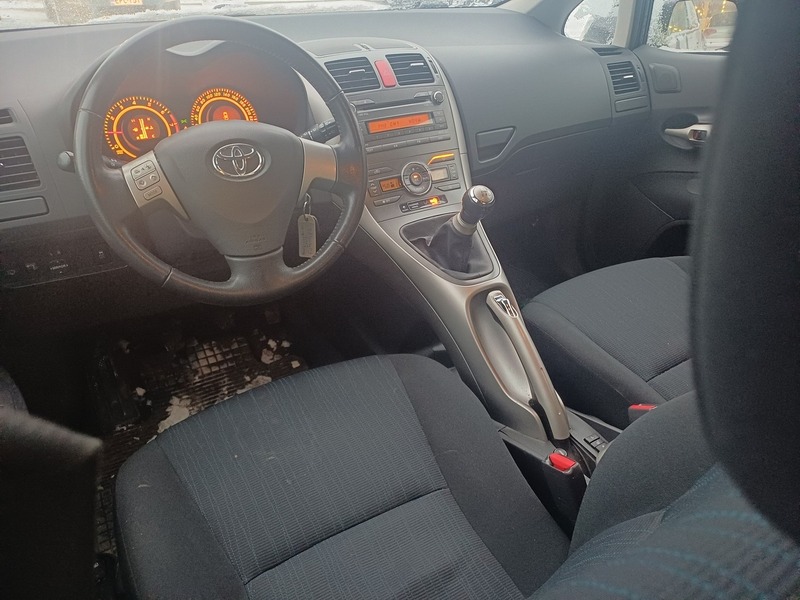 Toyota Auris vaihtoauto
