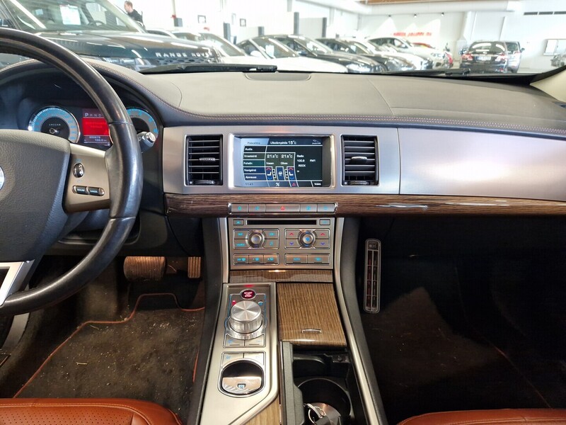 Jaguar XF vaihtoauto