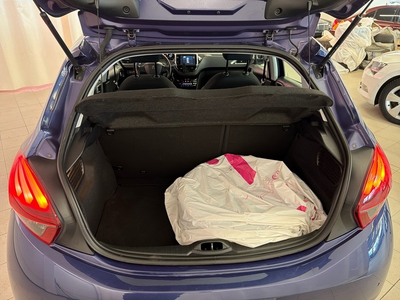 Peugeot 208 vaihtoauto