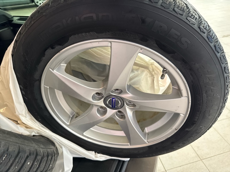 Volvo V70 vaihtoauto