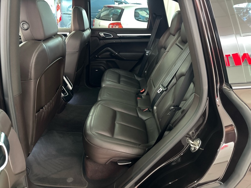 Porsche Cayenne vaihtoauto