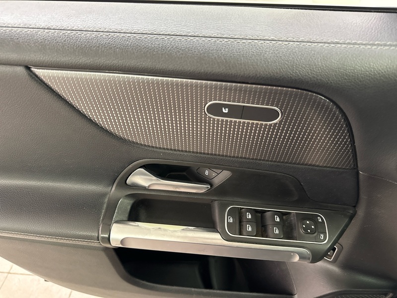 Mercedes-Benz GLB vaihtoauto