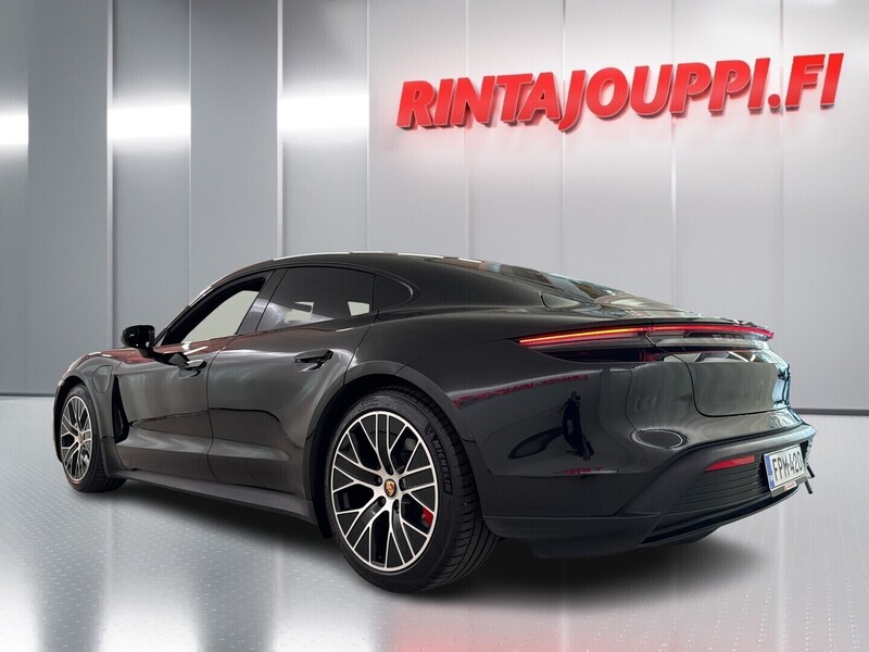 Porsche Taycan vaihtoauto