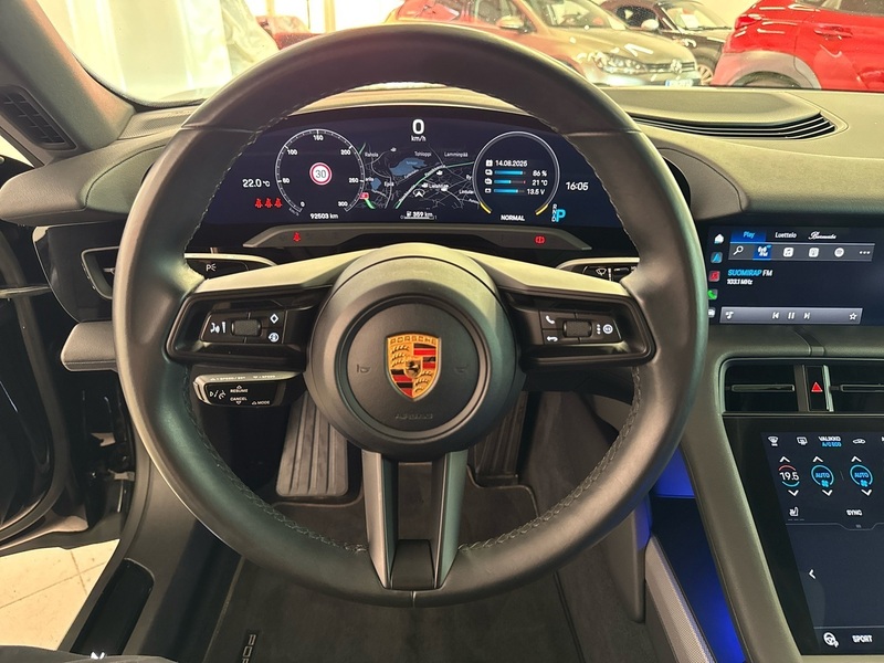 Porsche Taycan vaihtoauto