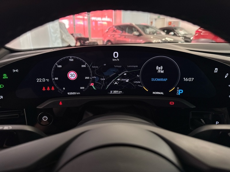 Porsche Taycan vaihtoauto