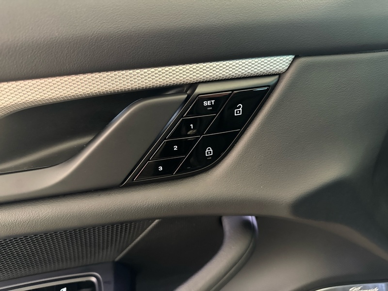 Porsche Taycan vaihtoauto