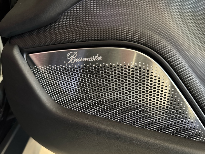 Porsche Taycan vaihtoauto