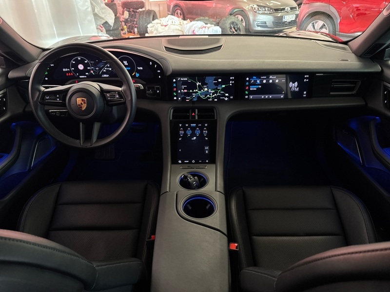 Porsche Taycan vaihtoauto