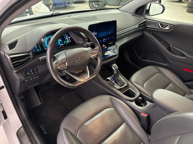 Hyundai IONIQ plug-in vaihtoauto