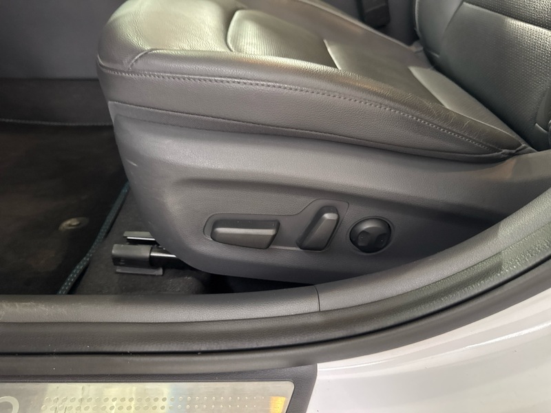 Hyundai IONIQ plug-in vaihtoauto