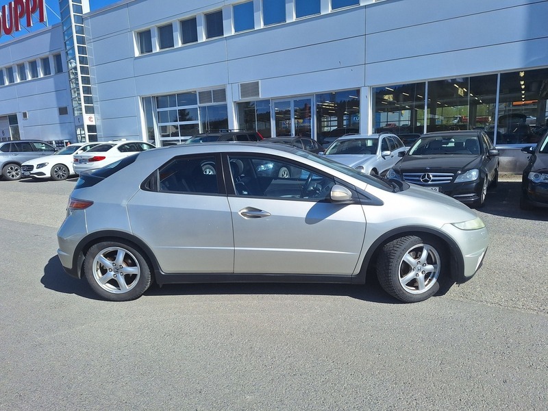 Honda Civic vaihtoauto