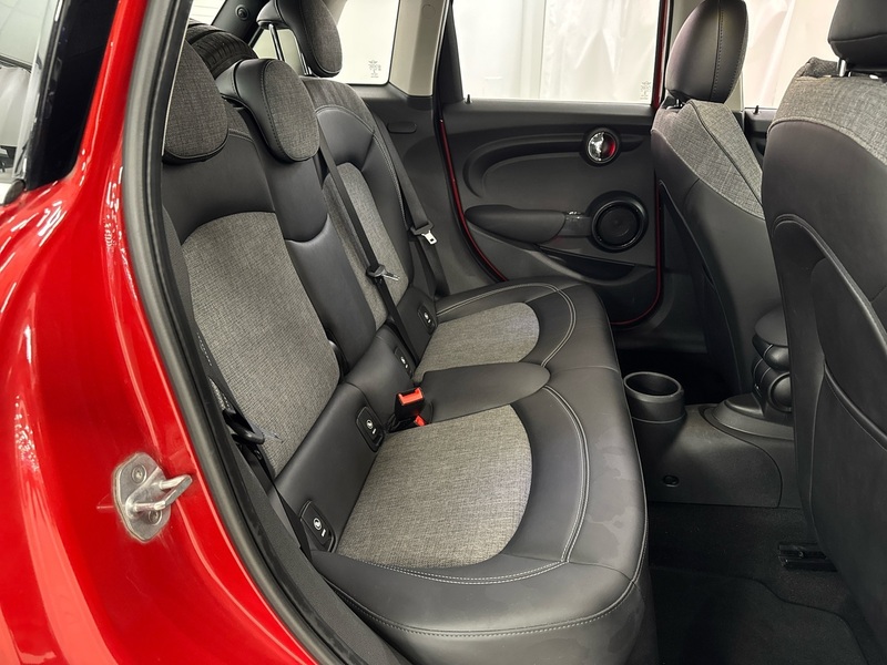 Mini Hatchback vaihtoauto