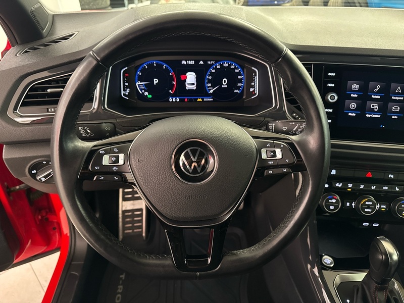 Volkswagen T-Roc vaihtoauto