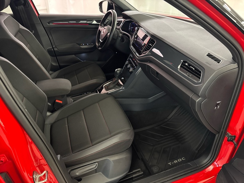 Volkswagen T-Roc vaihtoauto