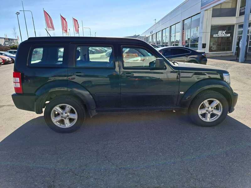 Dodge Nitro vaihtoauto