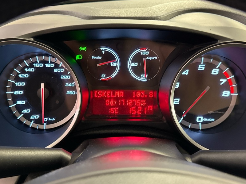 Alfa Romeo Giulietta vaihtoauto