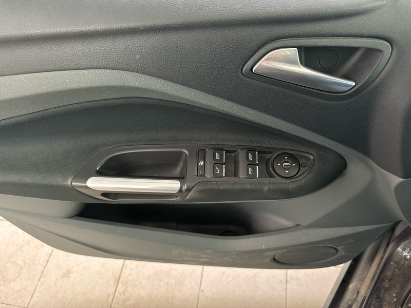 Ford C-MAX vaihtoauto