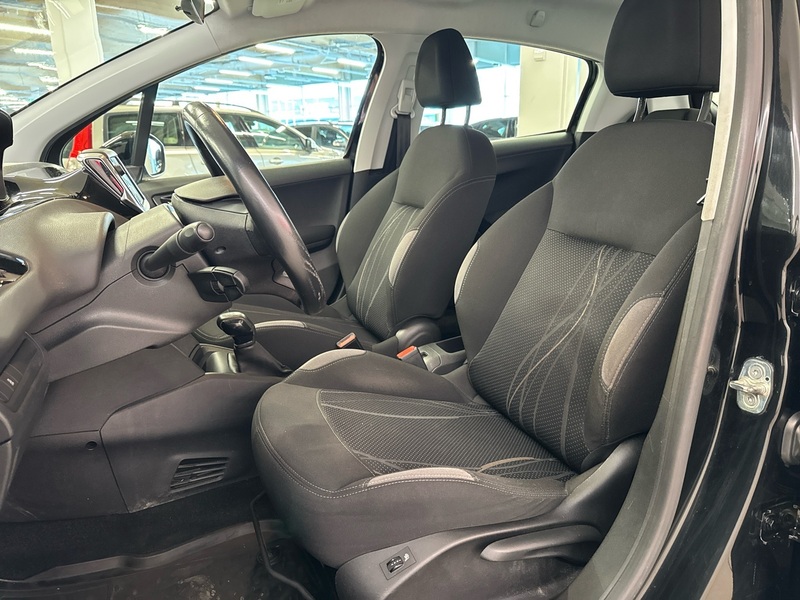 Peugeot 208 vaihtoauto