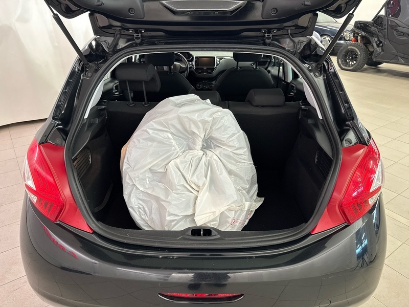 Peugeot 208 vaihtoauto