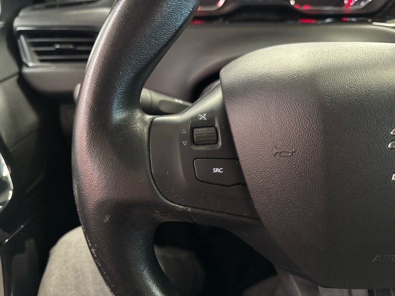 Peugeot 208 vaihtoauto