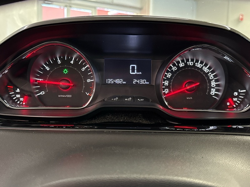 Peugeot 208 vaihtoauto