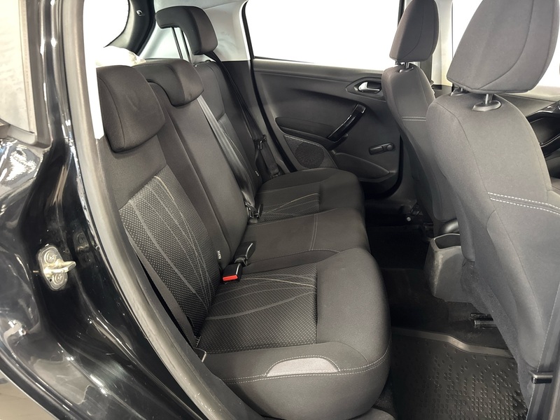 Peugeot 208 vaihtoauto