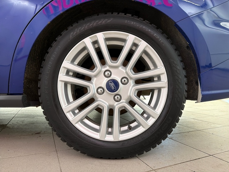 Ford Tourneo Courier vaihtoauto