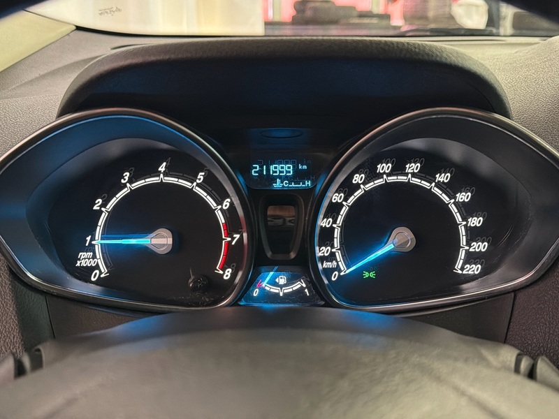 Ford Tourneo Courier vaihtoauto