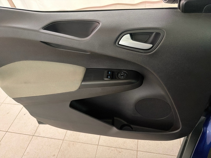 Ford Tourneo Courier vaihtoauto