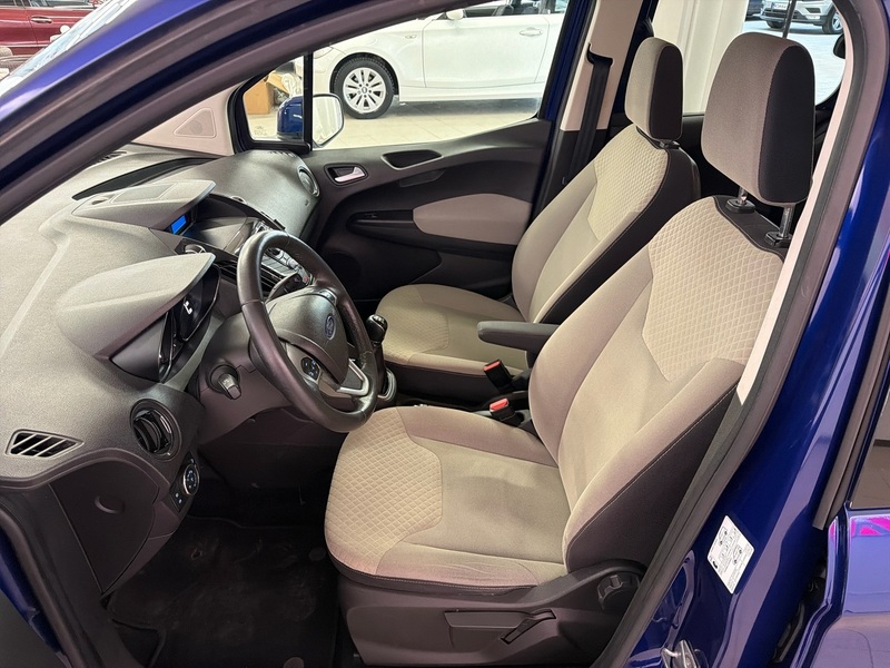 Ford Tourneo Courier vaihtoauto
