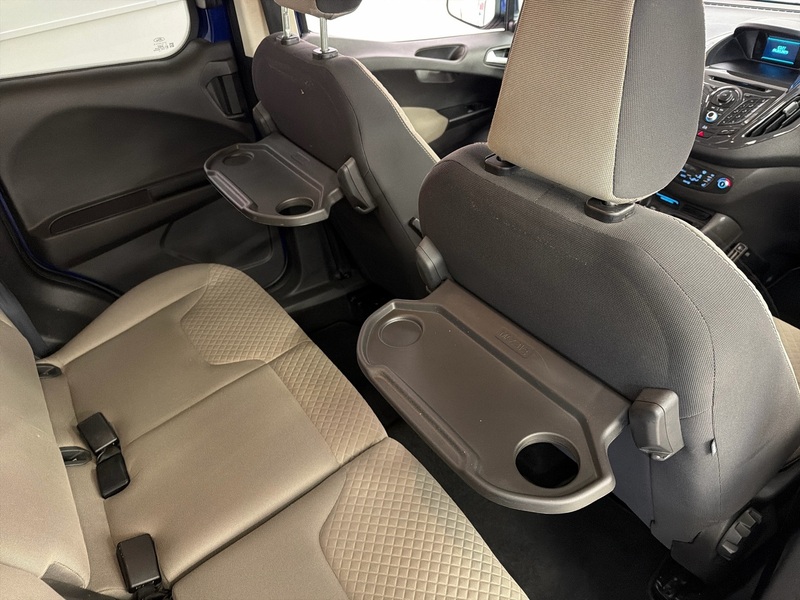 Ford Tourneo Courier vaihtoauto