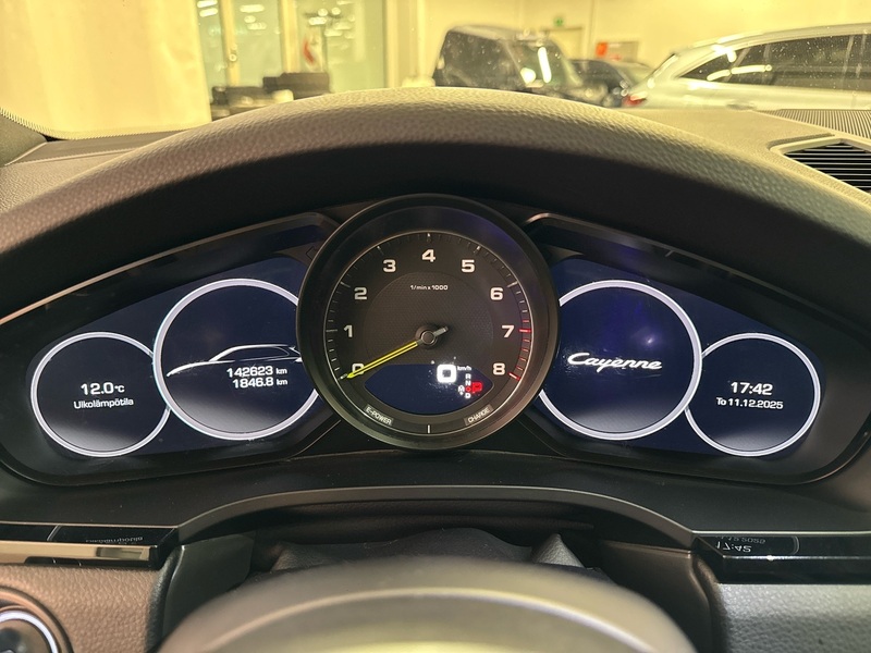 Porsche Cayenne vaihtoauto