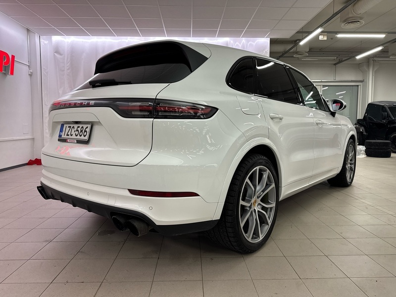 Porsche Cayenne vaihtoauto