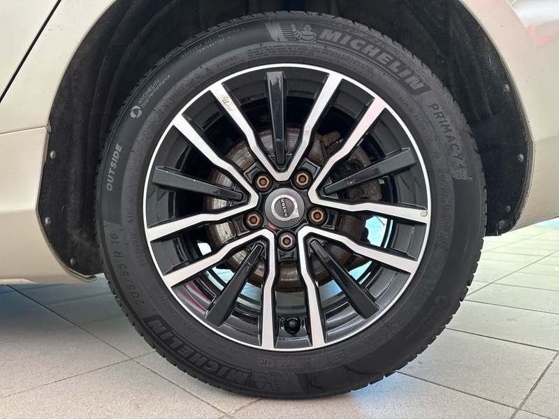 Volvo V40 vaihtoauto