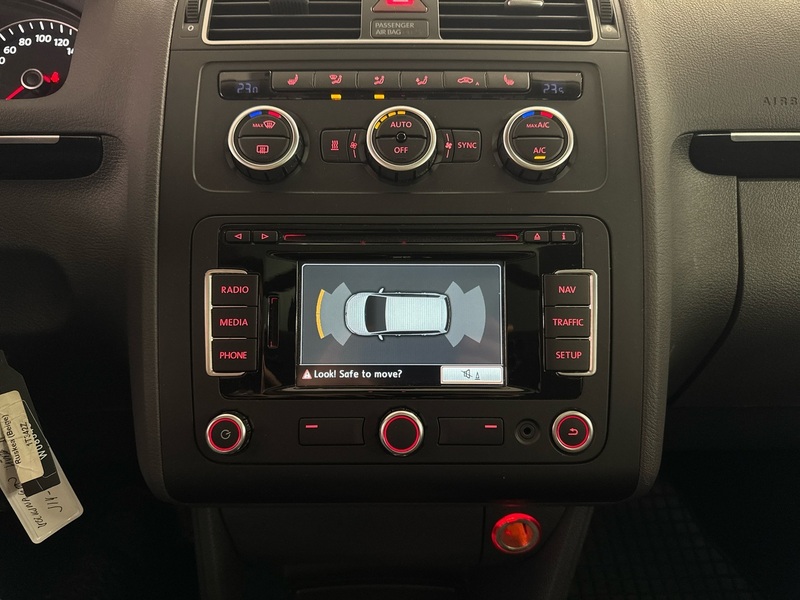 Volkswagen Touran vaihtoauto