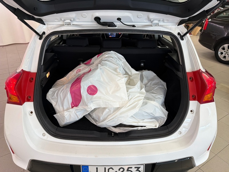 Toyota Auris vaihtoauto