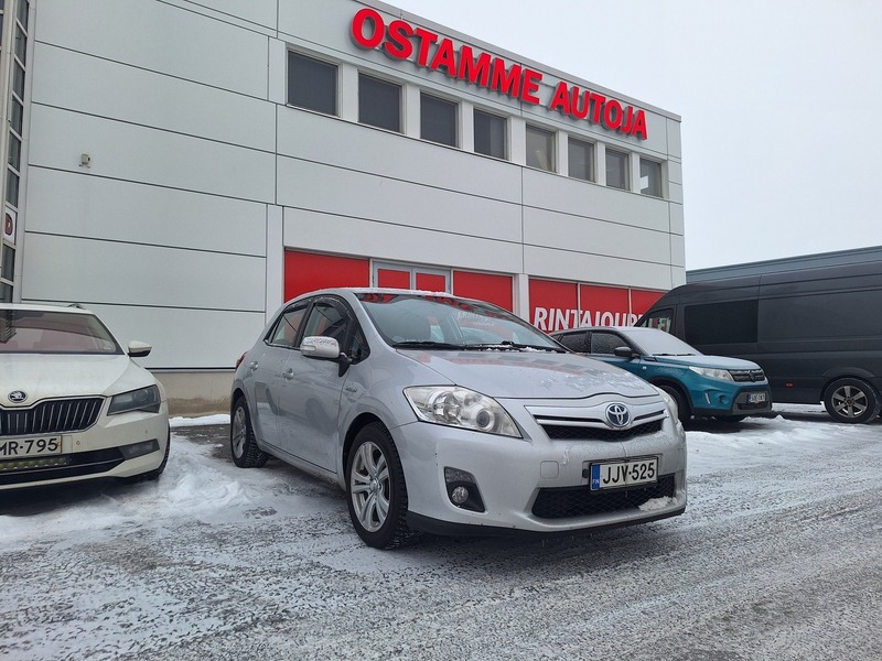 Toyota Auris vaihtoauto