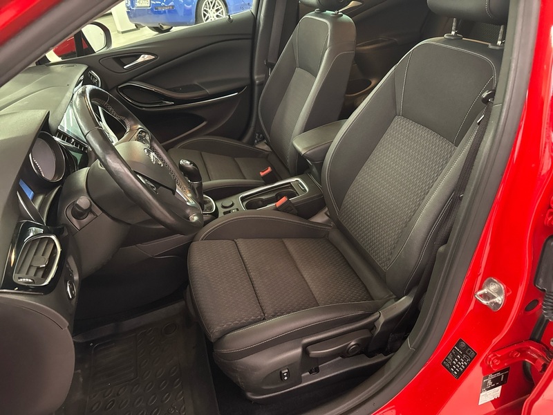 Opel Astra vaihtoauto