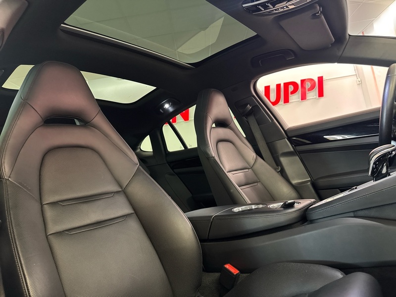 Porsche Panamera vaihtoauto