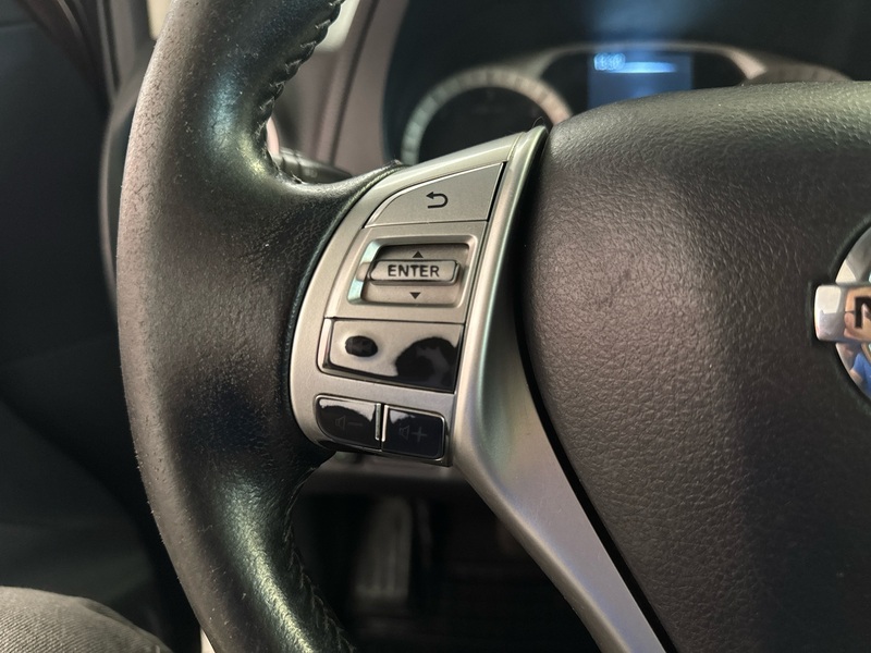 Nissan Navara vaihtoauto