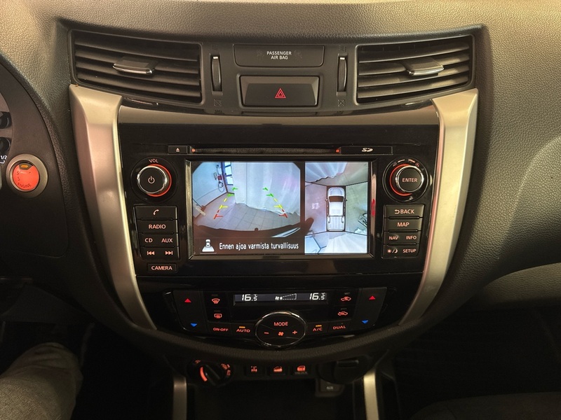 Nissan Navara vaihtoauto