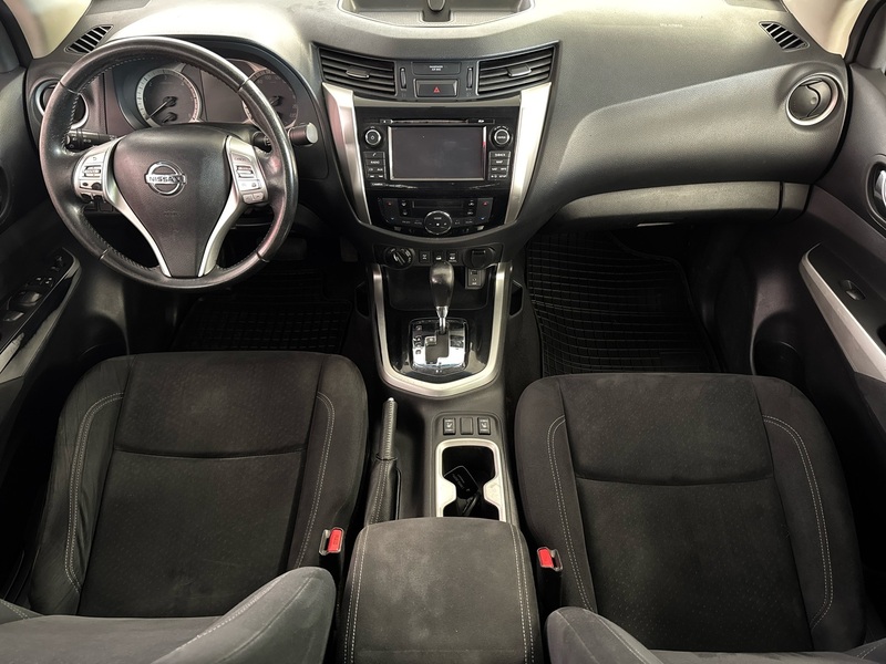 Nissan Navara vaihtoauto